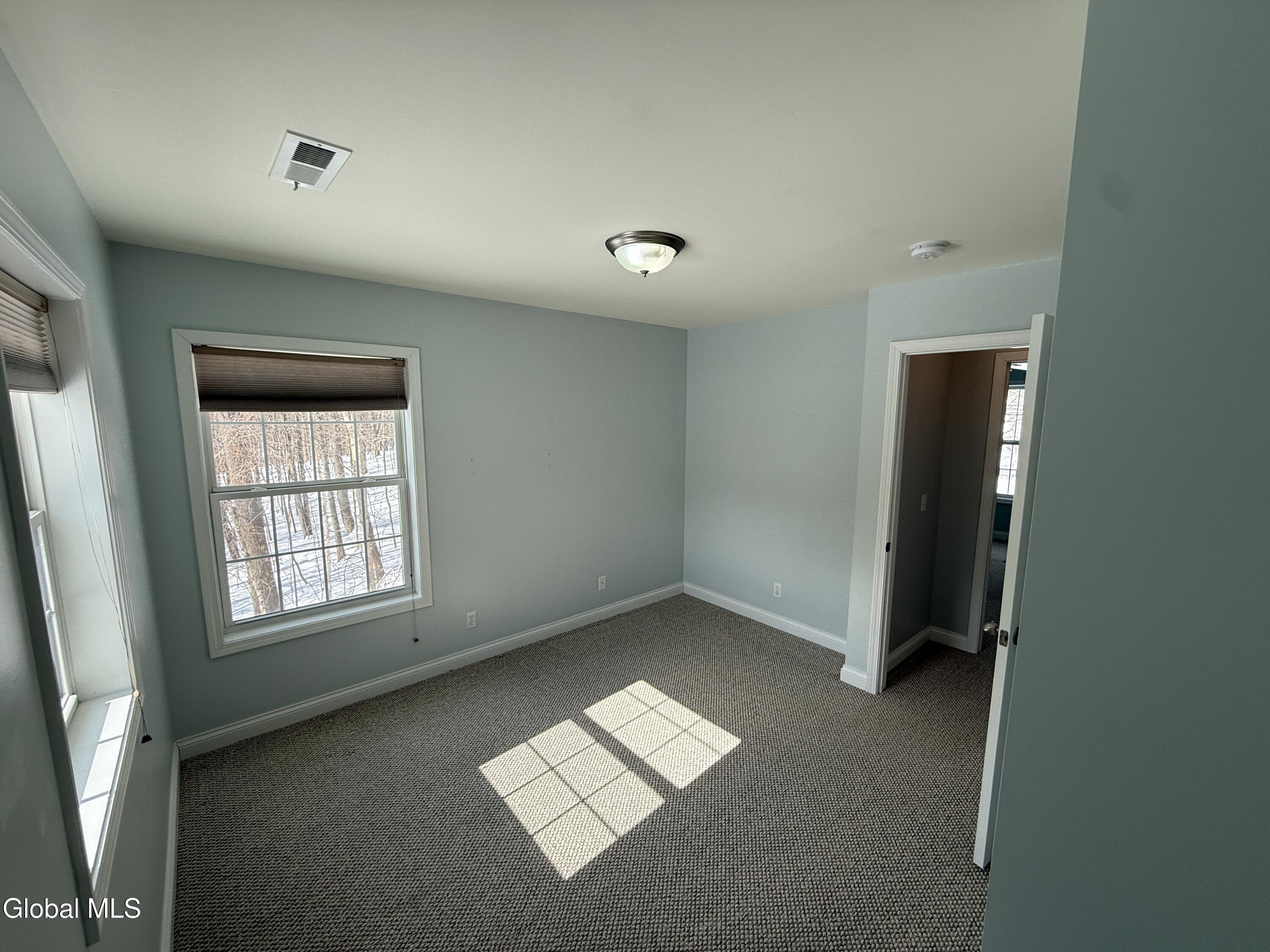 802 Royale Court North Greenbush, NY 12180 - Photo 5 of 30 IMG_5504