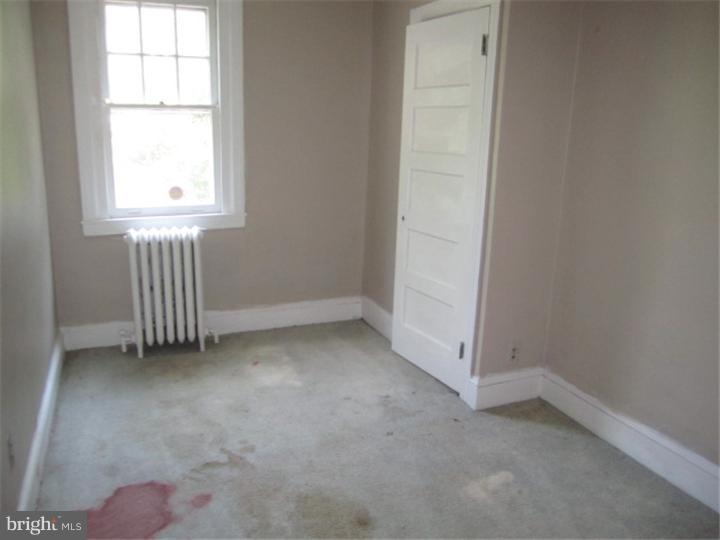 7611 Parkview Road Upper Darby, PA 19082 - Photo 5 of 8