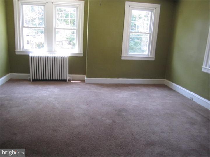 7611 Parkview Road Upper Darby, PA 19082 - Photo 8 of 8