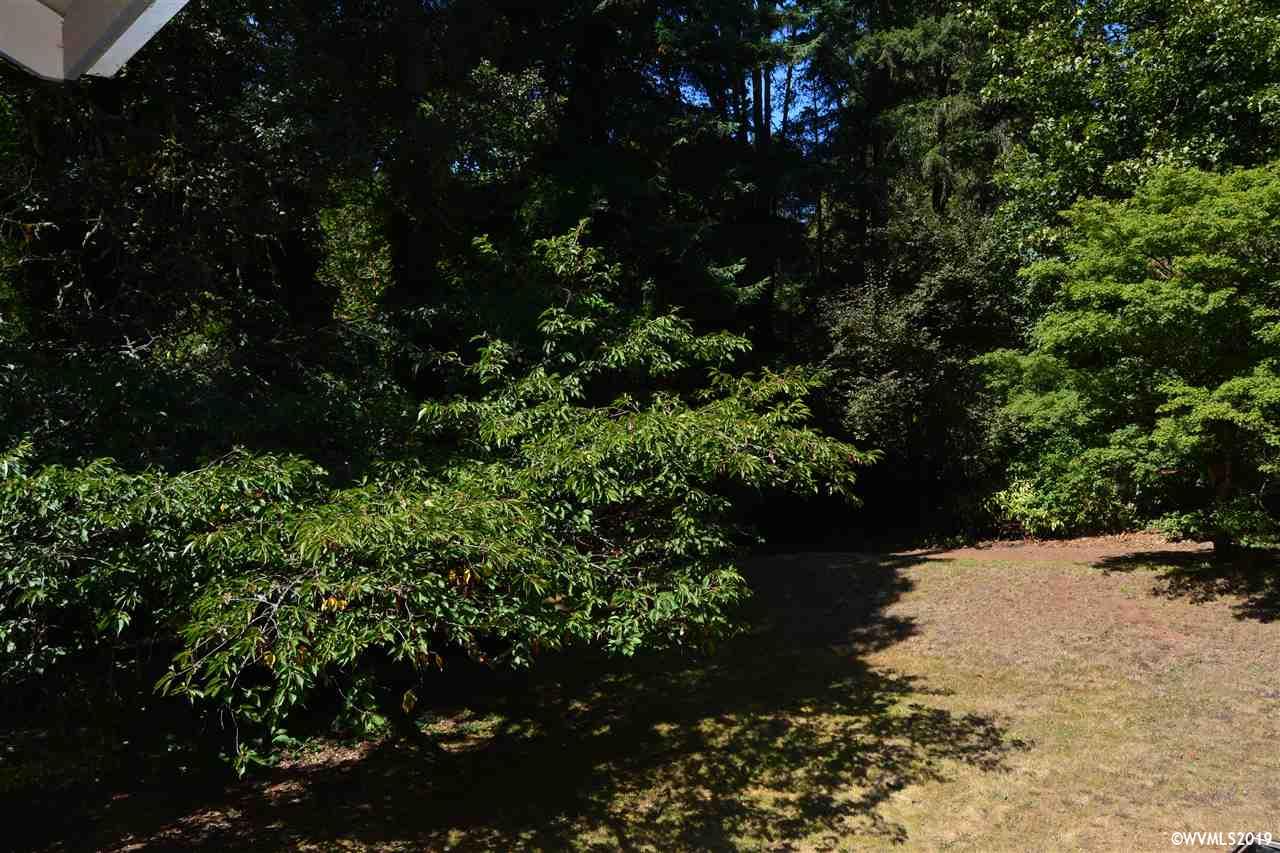 8322 Squirrel Hill Road Southeast Salem, OR 97306 - Photo 32 of 39 Gallery Image 32
