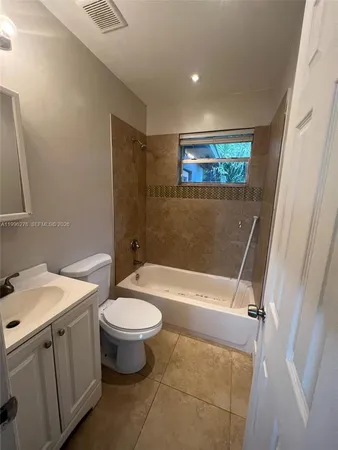$2,800 | 3951 Southwest 59th Avenue, West Park, FL 33023