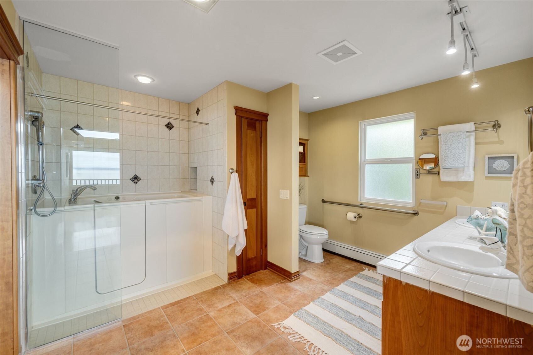 811 Olele Point Road Port Ludlow, WA 98365 - Photo 15 of 40 Gallery Image 15