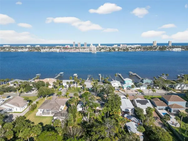 $299,900 | 1630 Riverside Drive, Daytona Beach, FL 32117