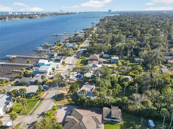 $299,900 | 1630 Riverside Drive, Daytona Beach, FL 32117