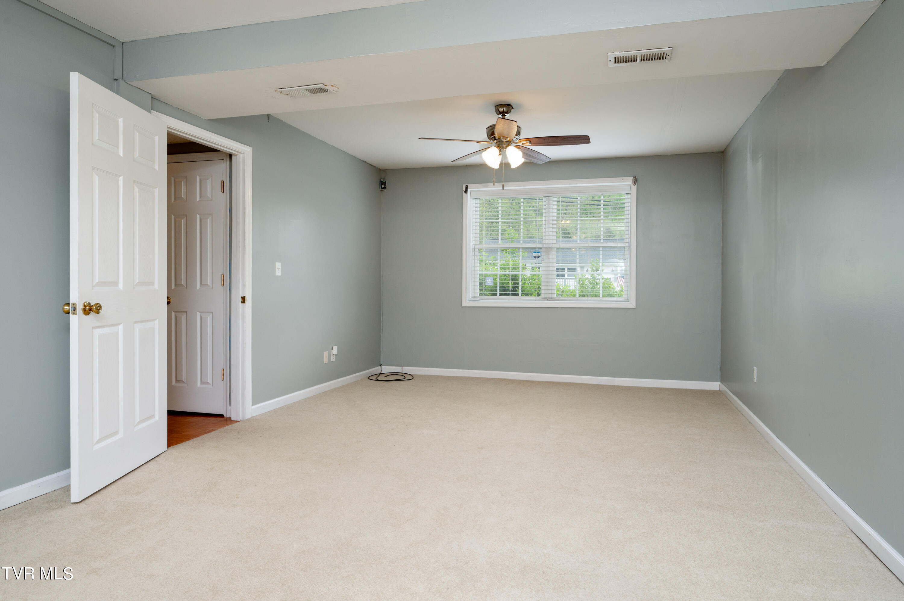 5622 Orebank Road Kingsport, TN 37664 - Photo 29 of 41 Orebank-26