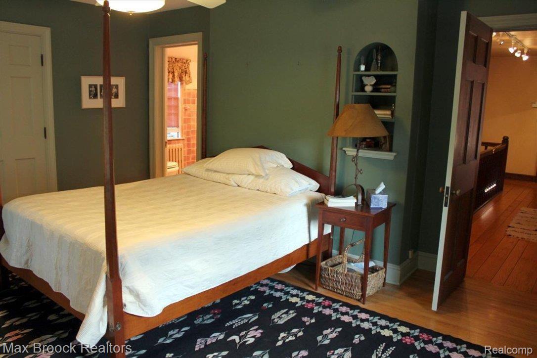 12 Hanover Road Pleasant Ridge, MI 48069 - Photo 12 of 25 Master Suite w/Mult. Closets