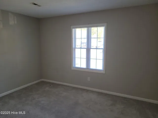 $1,250 | 1918 Buxton Road, Greenville, NC 27858