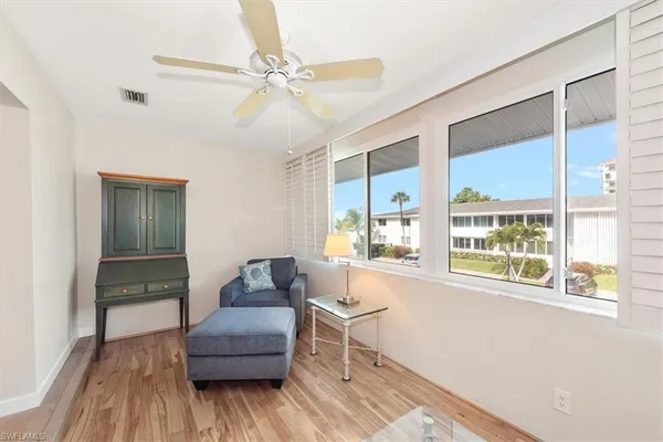 $3,950 | 1065 Gulf Shore Boulevard North, Unit 205, Naples, FL 34102