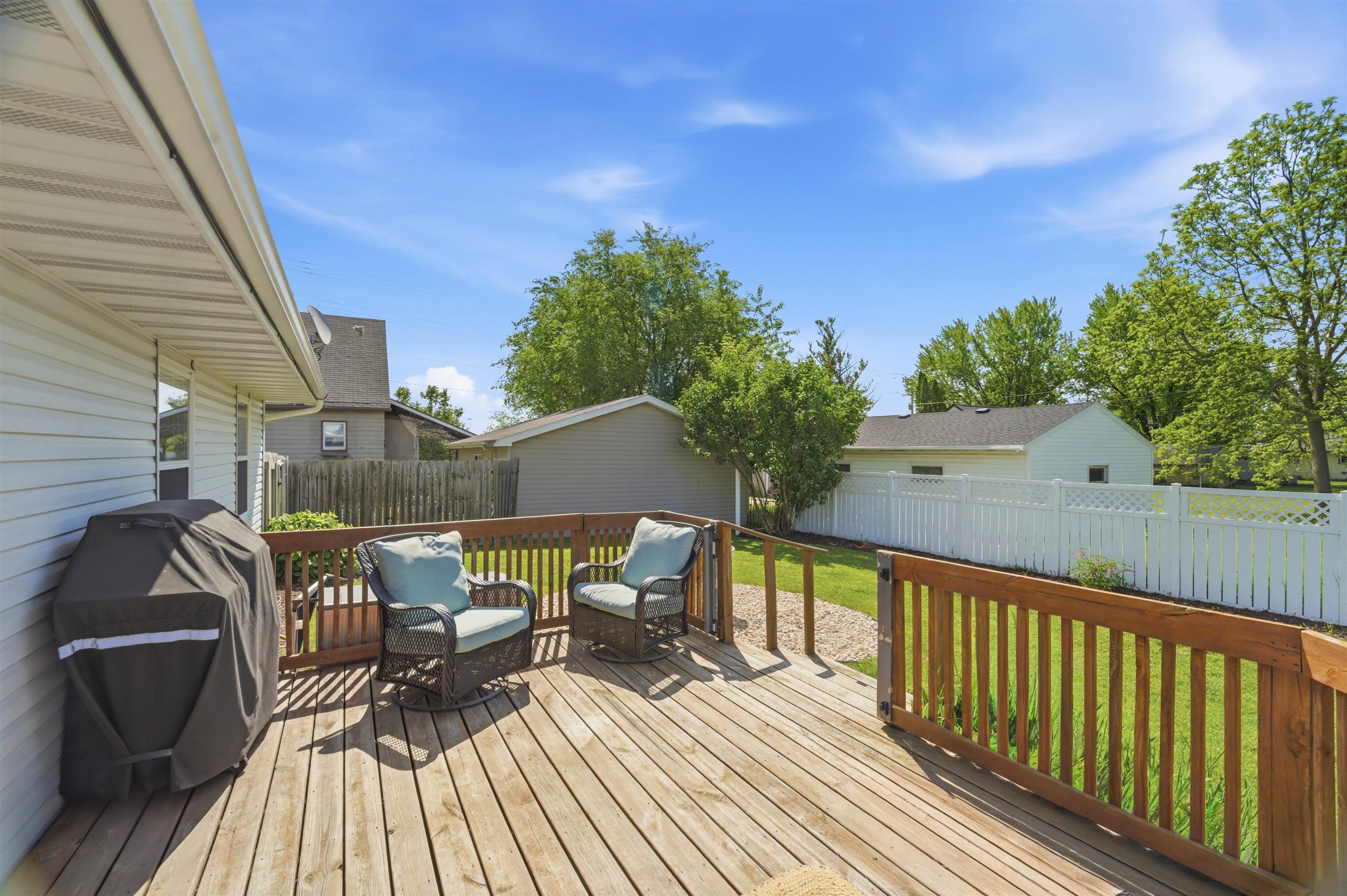 1917 East Glendale Avenue Appleton, WI 54911 - Photo 24 of 27
