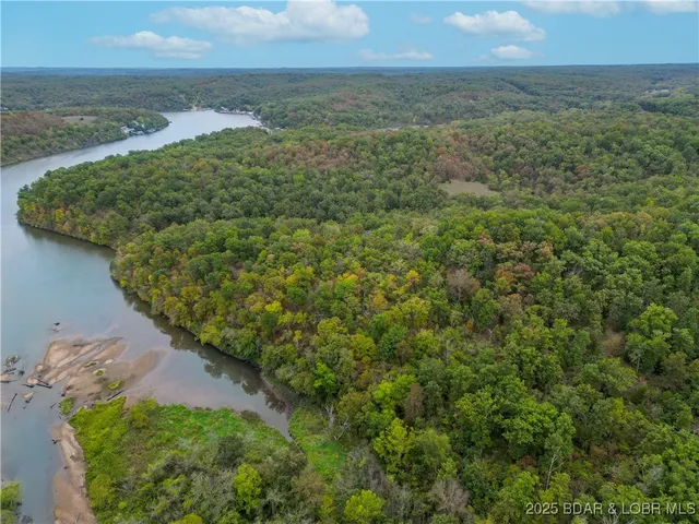 $198,195 | 5 State Road, Edwards, MO 65326