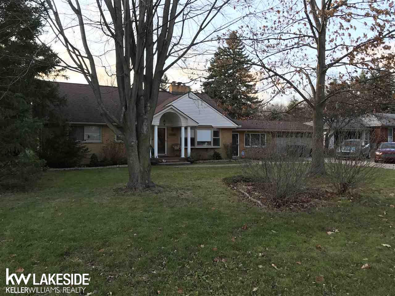 2710 Walbridge Drive Rochester Hills, MI 48307 - Photo 2 of 6