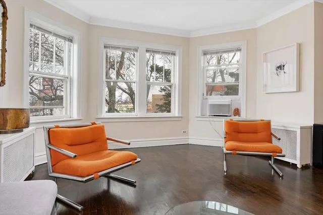 $2,100 | 3617 North Sawyer Avenue, Unit 1, Chicago, IL 60618