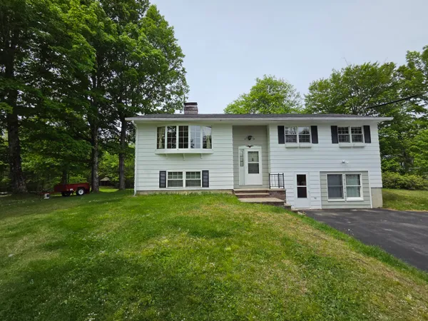 $319,000 | 1333 Federal Road, Livermore, ME 04253