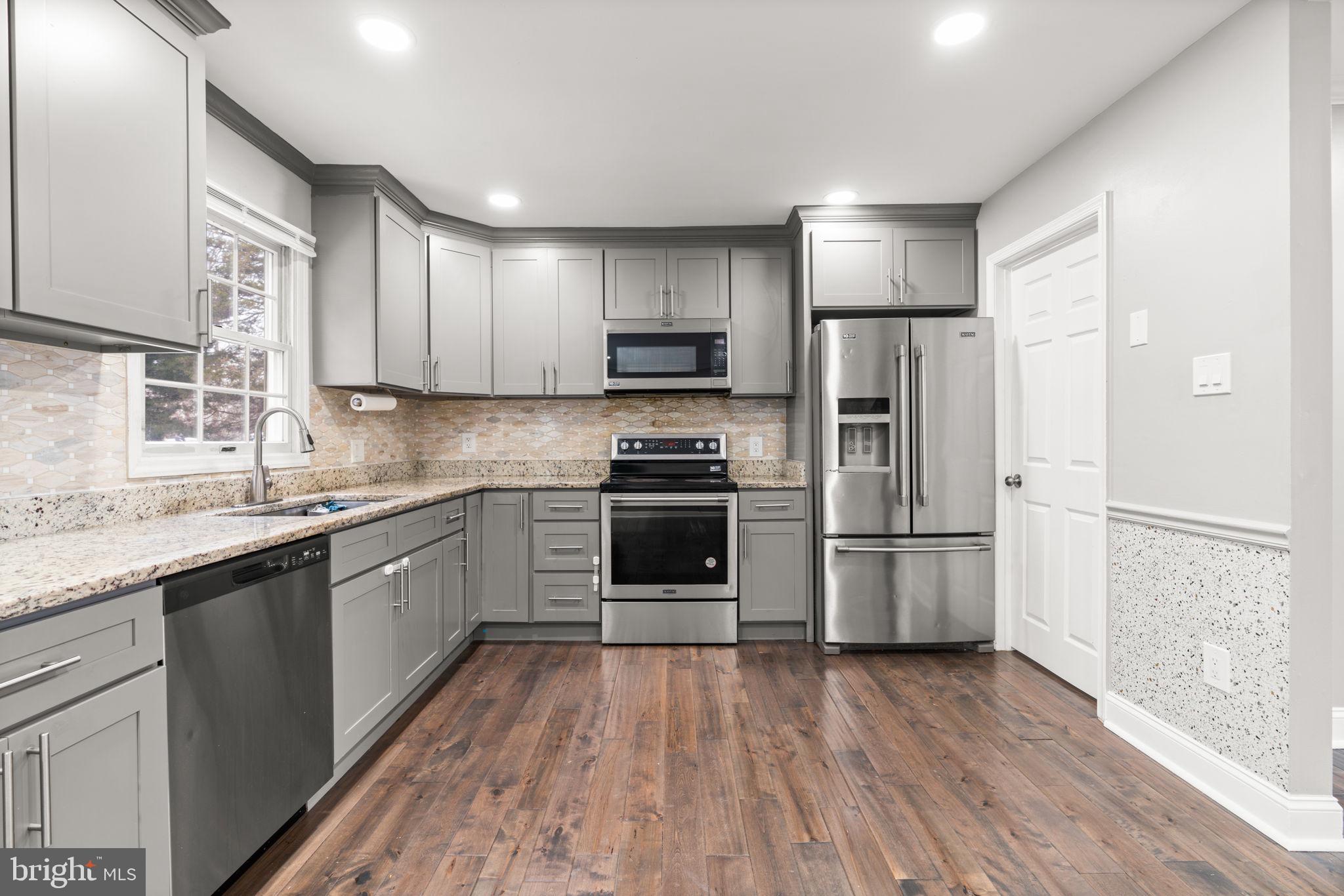 9339 Kendal Circle Laurel, MD 20723 - Photo 3 of 28