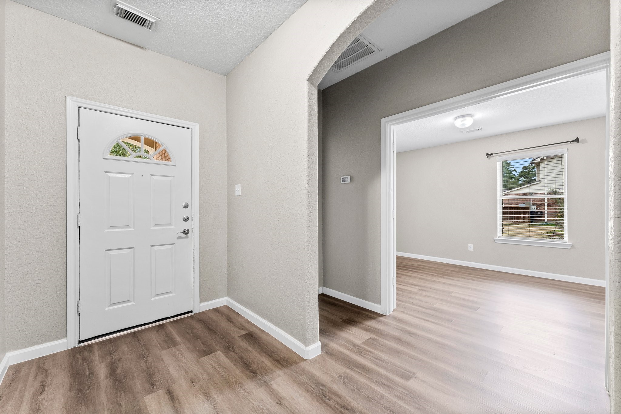 22014 Briarvine Court Spring, TX 77389 - Photo 3 of 43 Gallery Image 3