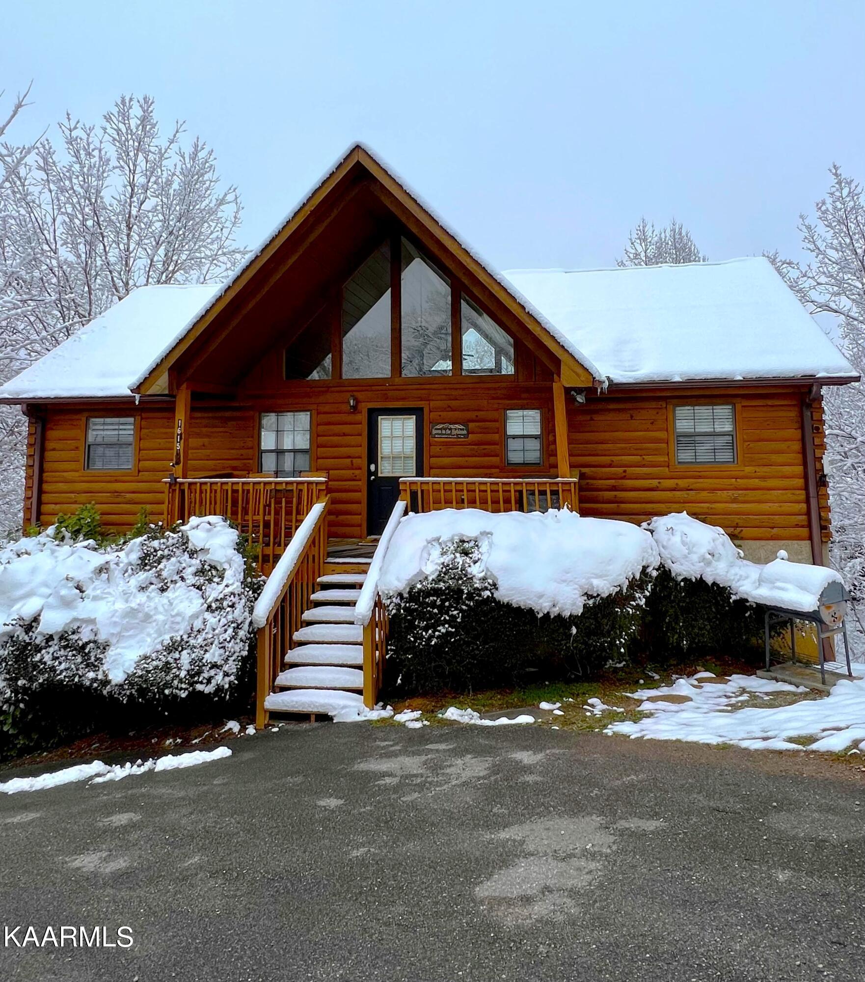1615 Pinewood Way Sevierville, TN 37862 - Photo 2 of 41 snow