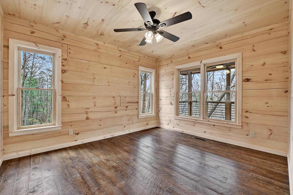 962 Maggie Chapman Road Blue Ridge, GA 30513 - Photo 18 of 28 Gallery Image 18