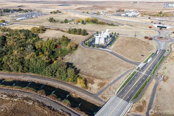 $1,200,000 | 2-3 Silverstone Drive, Walla Walla, WA 99362