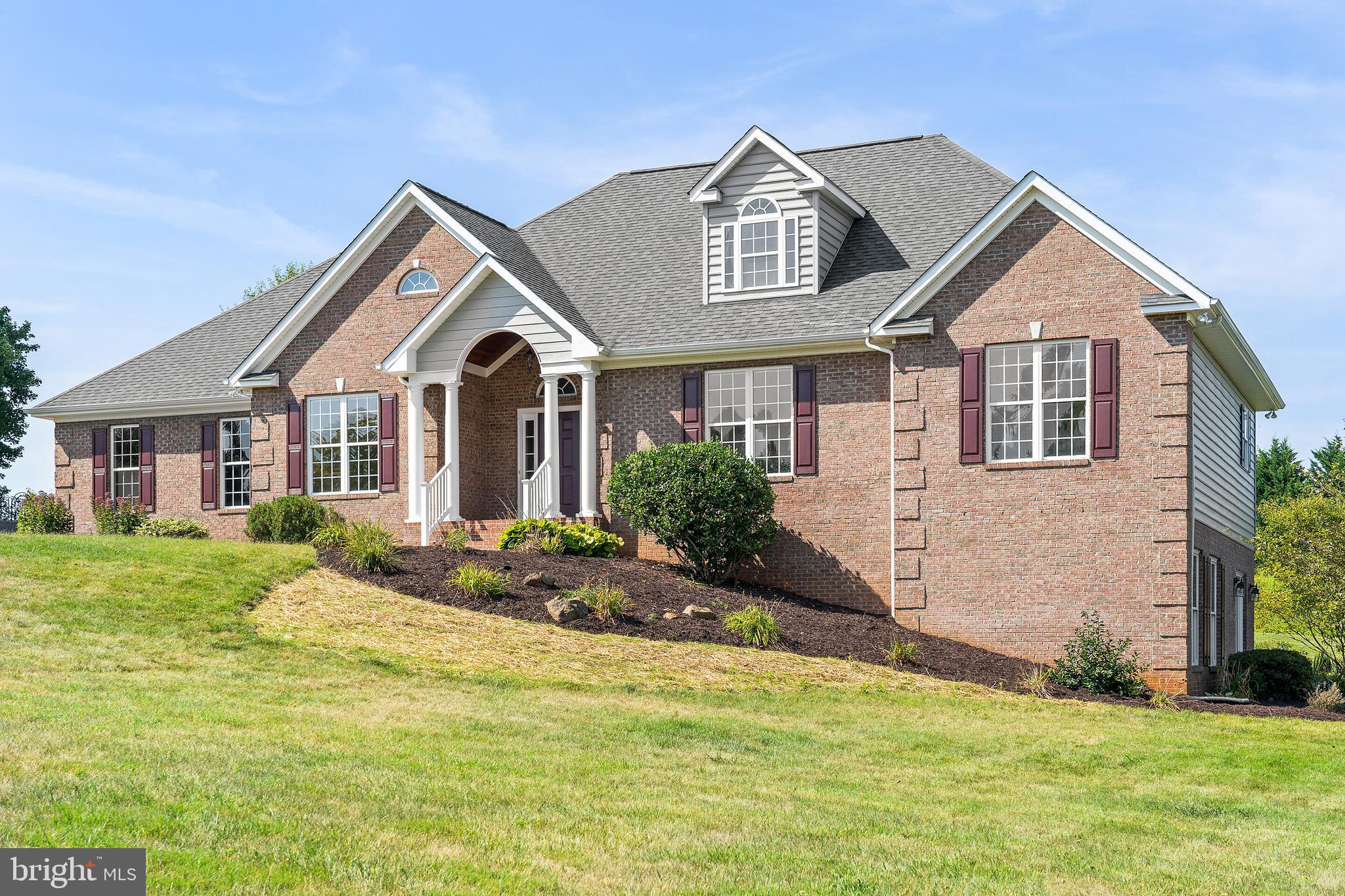 19198 Stallion Road Culpeper, VA 22701 - Photo 1 of 43 One level living In Cedarbrooke...