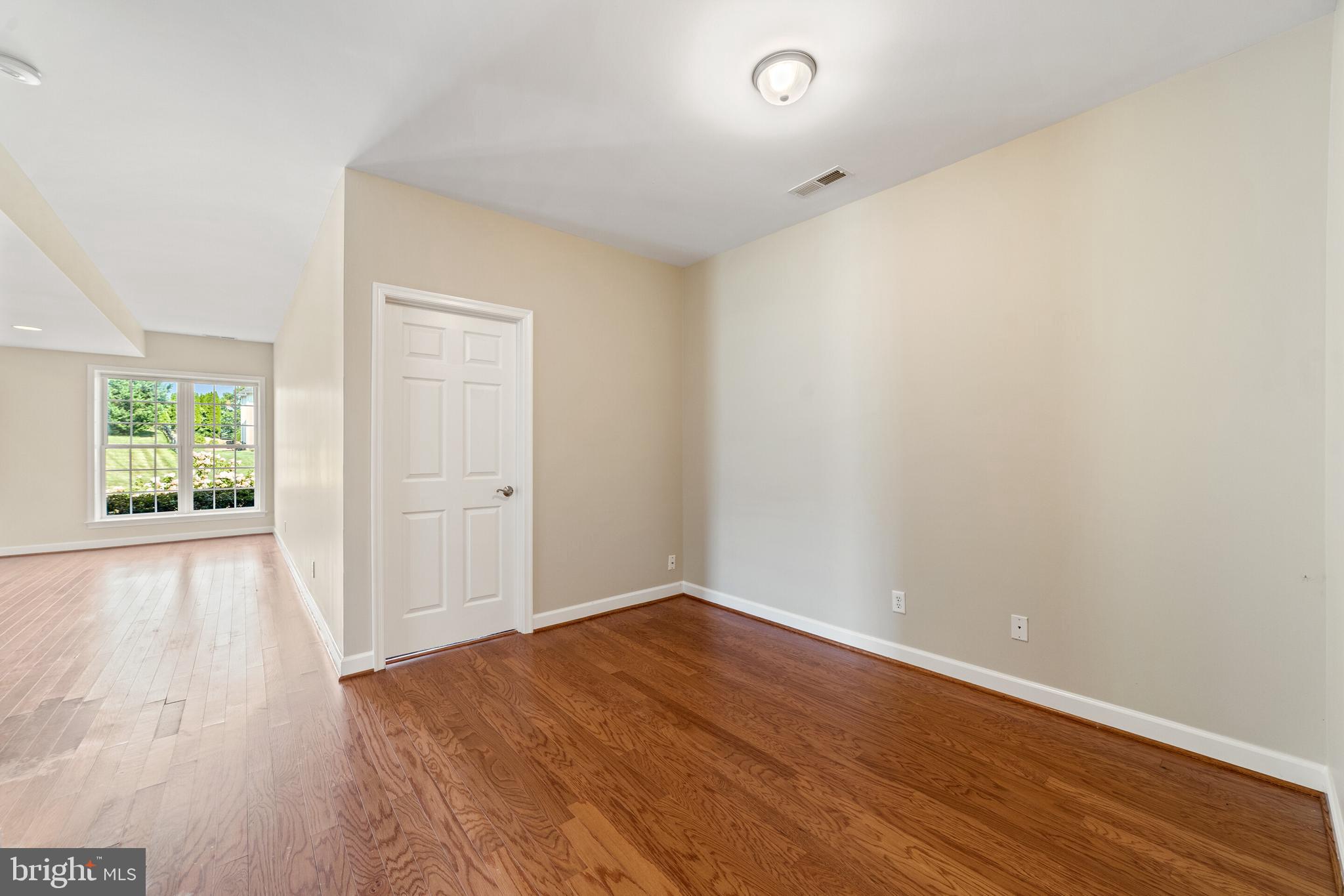 19198 Stallion Road Culpeper, VA 22701 - Photo 24 of 43 sitting area