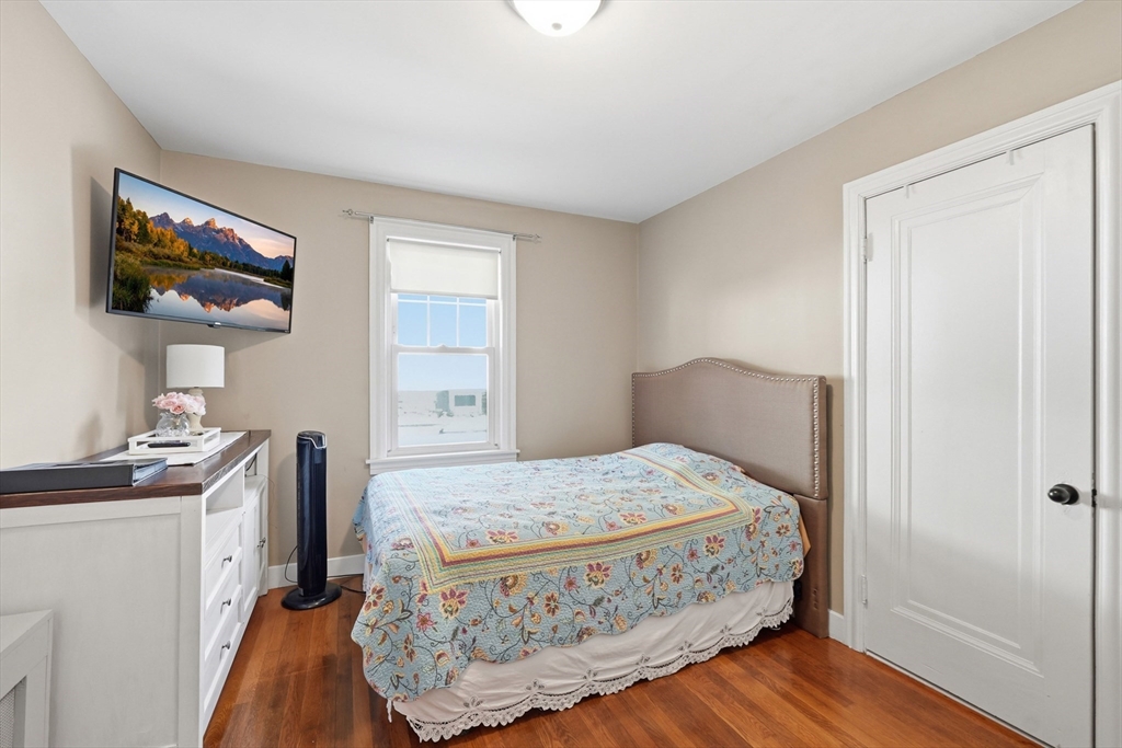 42 Volkmar Road Worcester, MA 01606 - Photo 16 of 33