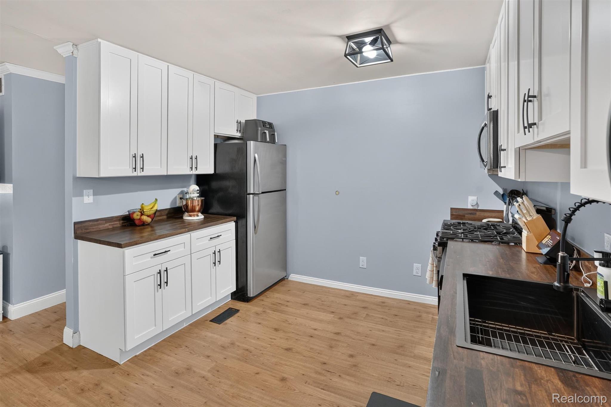 8696 West Sargent Road Fowlerville, MI 48836 - Photo 13 of 36 Kitchen