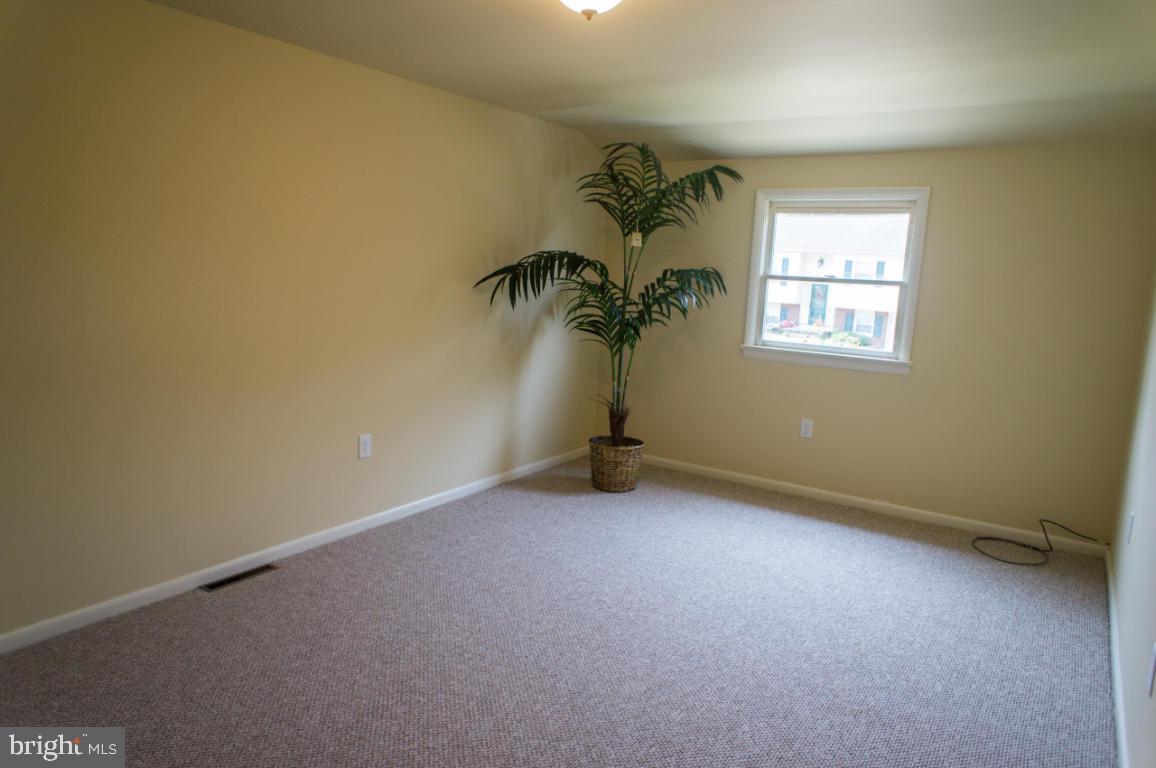 1521 Robert Road Lancaster, PA 17601 - Photo 13 of 29 Gallery Image 13