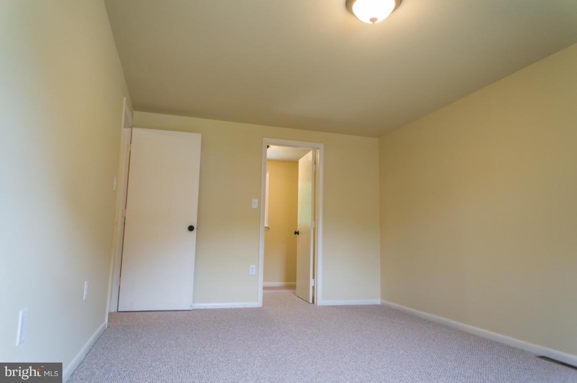 1521 Robert Road Lancaster, PA 17601 - Photo 14 of 29 Gallery Image 14