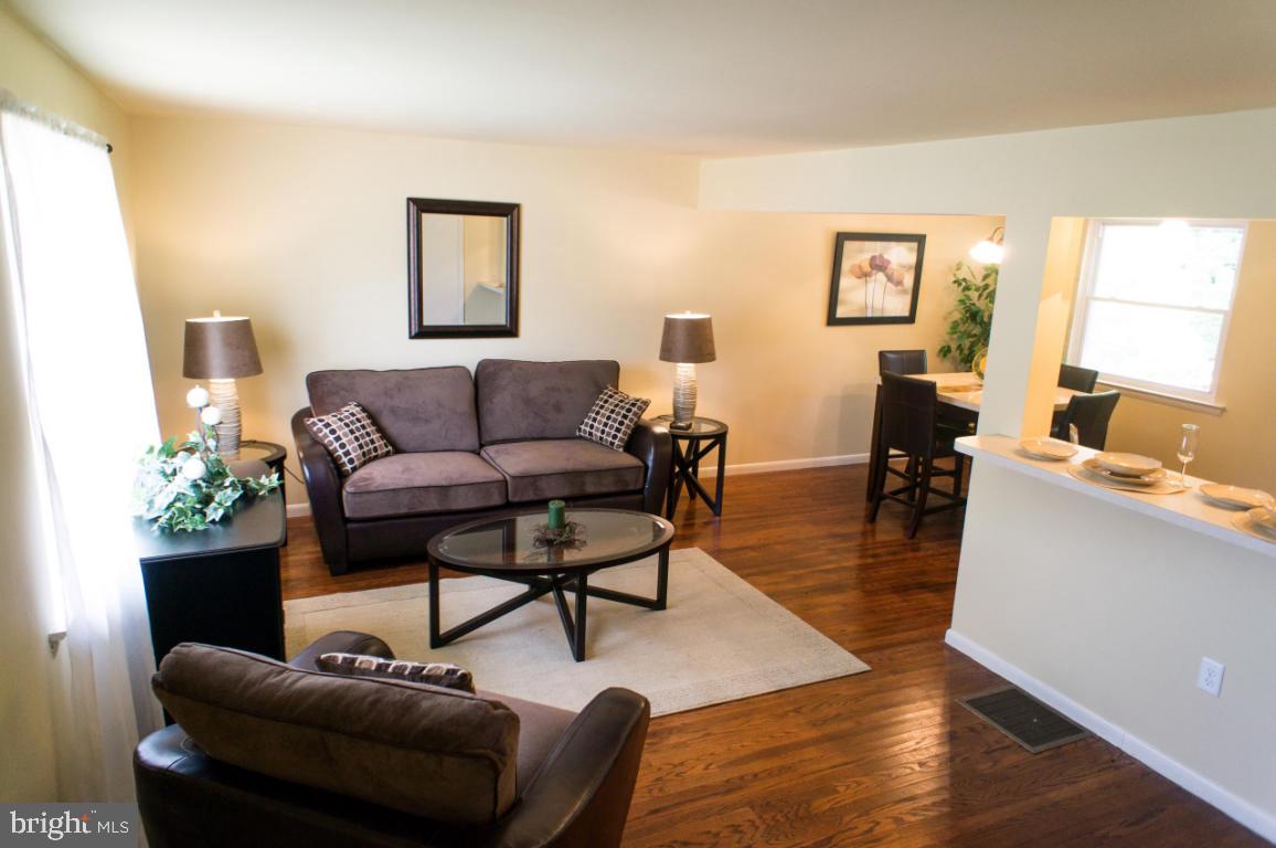 1521 Robert Road Lancaster, PA 17601 - Photo 5 of 29 Gallery Image 5