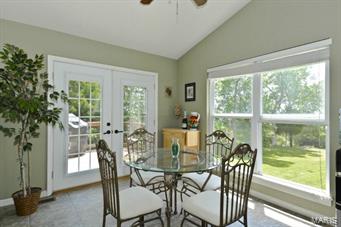 608 Meramec View Drive Eureka, MO 63025 - Photo 12 of 47