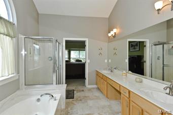 608 Meramec View Drive Eureka, MO 63025 - Photo 17 of 47