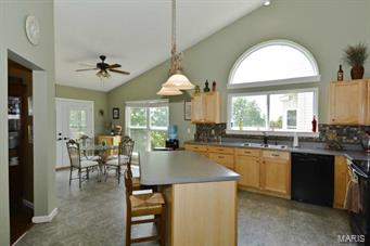 608 Meramec View Drive Eureka, MO 63025 - Photo 9 of 47