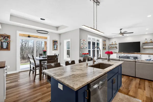 $529,900 | 4804 North Vincent Drive, Appleton, WI 54913