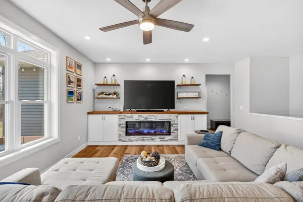 $529,900 | 4804 North Vincent Drive, Appleton, WI 54913
