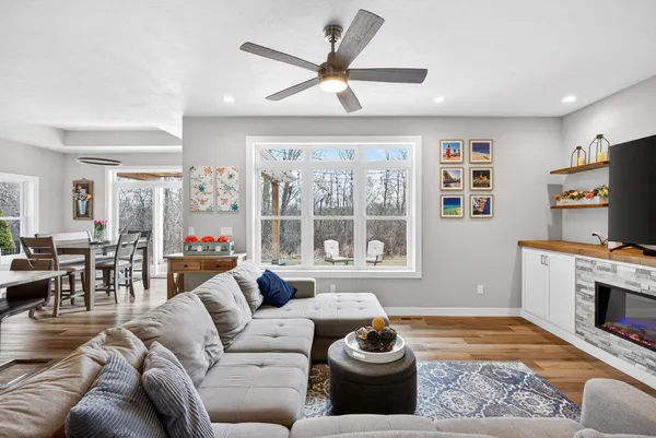 $529,900 | 4804 North Vincent Drive, Appleton, WI 54913