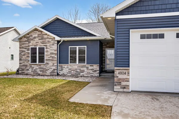 $529,900 | 4804 North Vincent Drive, Appleton, WI 54913