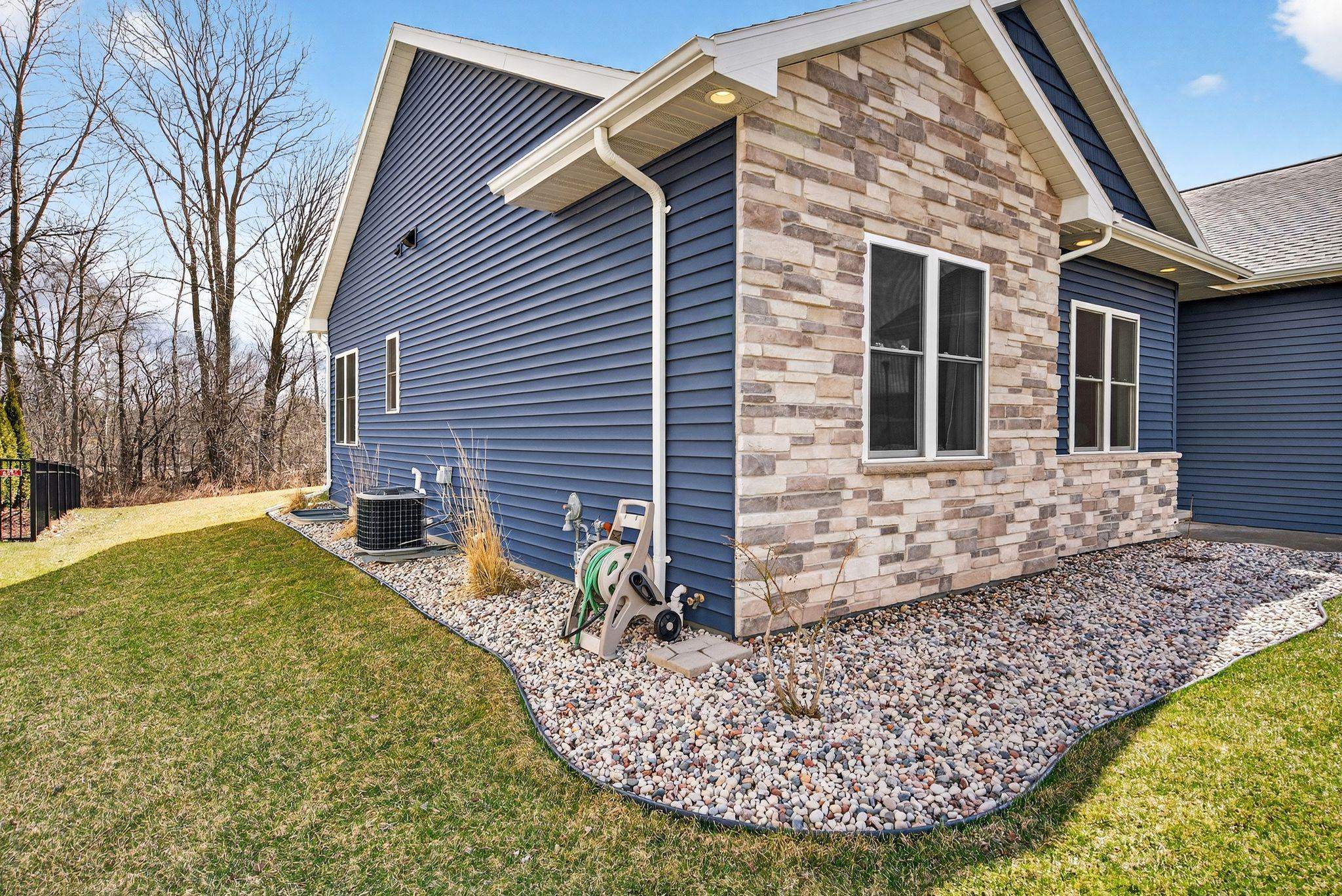 4804 North Vincent Drive Appleton, WI 54913 - Photo 6 of 49