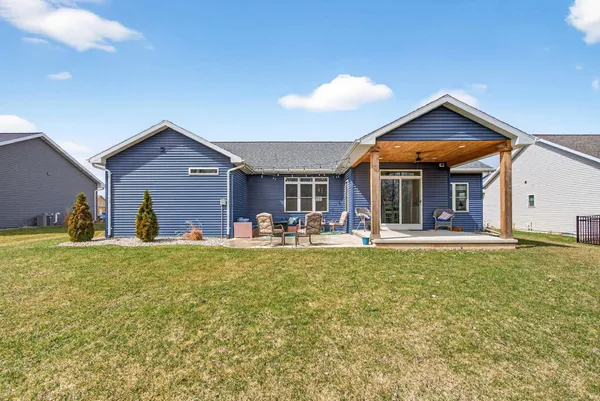 $529,900 | 4804 North Vincent Drive, Appleton, WI 54913