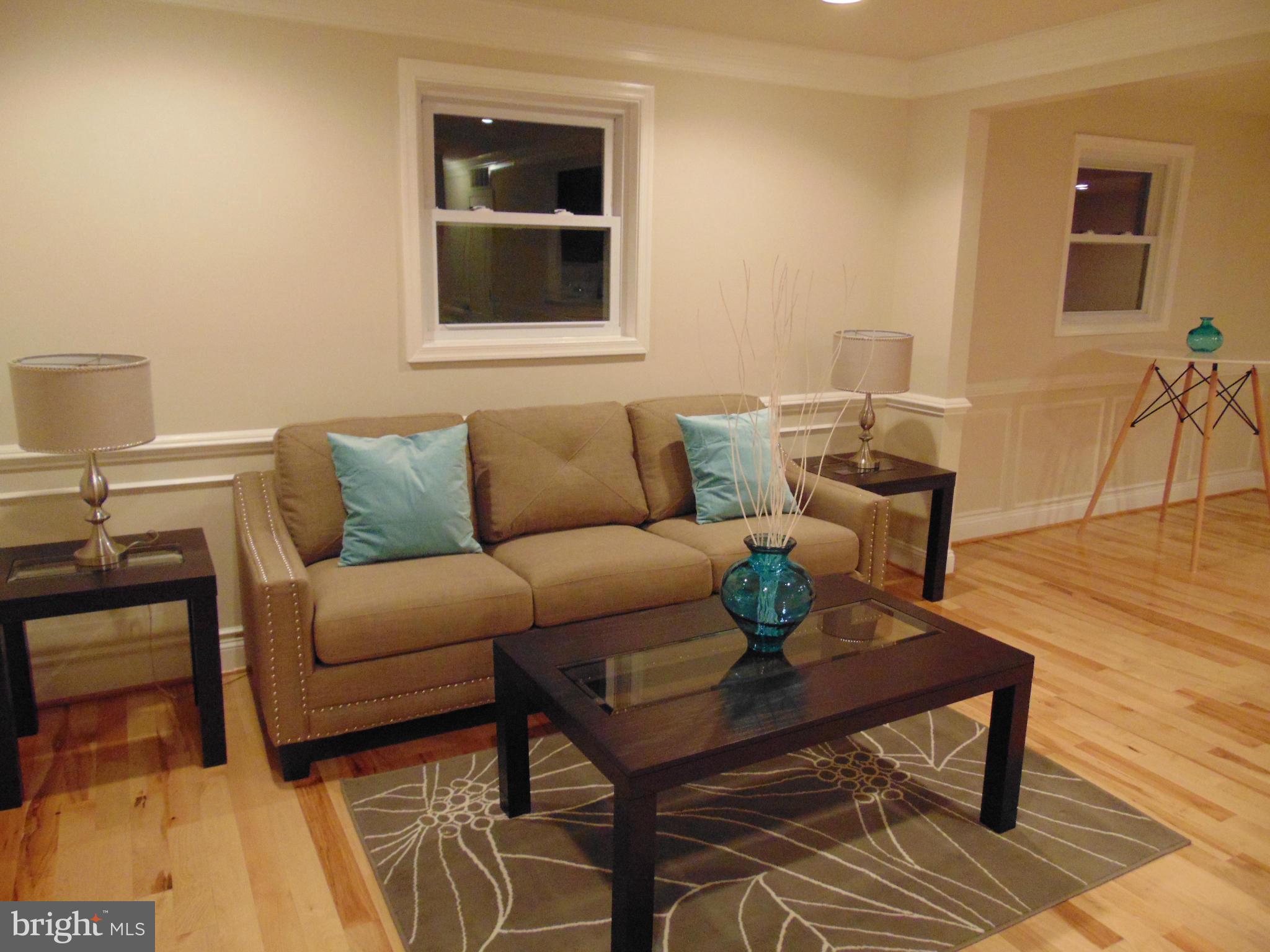 4713 Macon Road Rockville, MD 20852 - Photo 5 of 29 Living Room