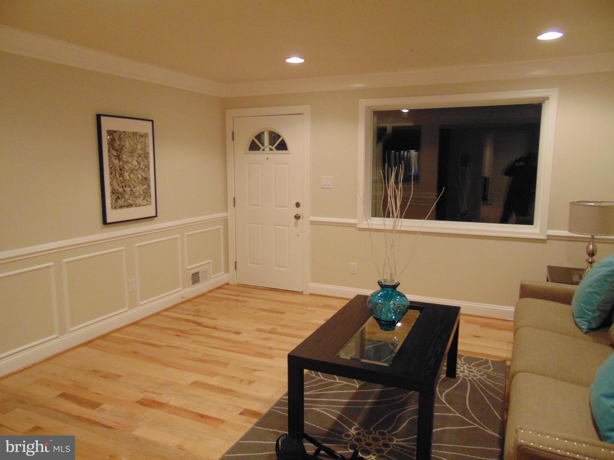 4713 Macon Road Rockville, MD 20852 - Photo 6 of 29 Living Room
