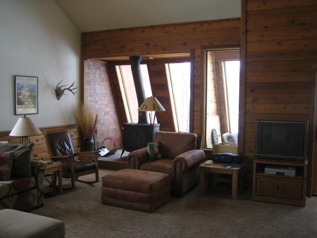 245 Carriage Road, Unit 2 Fraser, CO 80442 - Photo 2 of 8 Living