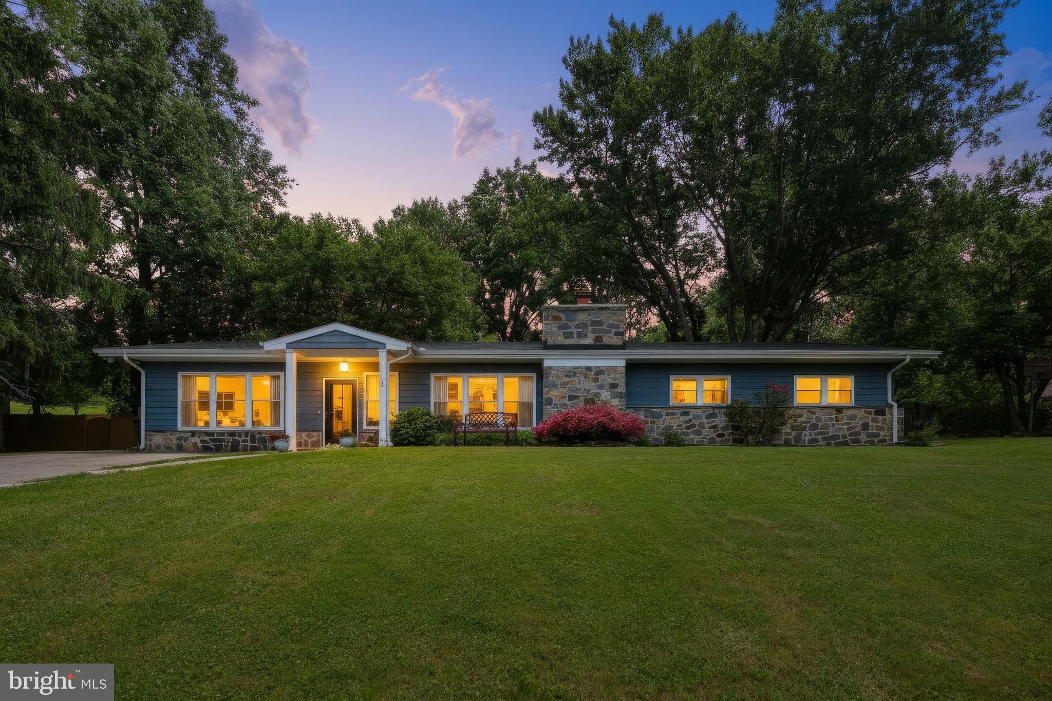 9242 Spring Valley Road Ellicott City, MD 21043 - Photo 2 of 52 Single level living at It's BEST!