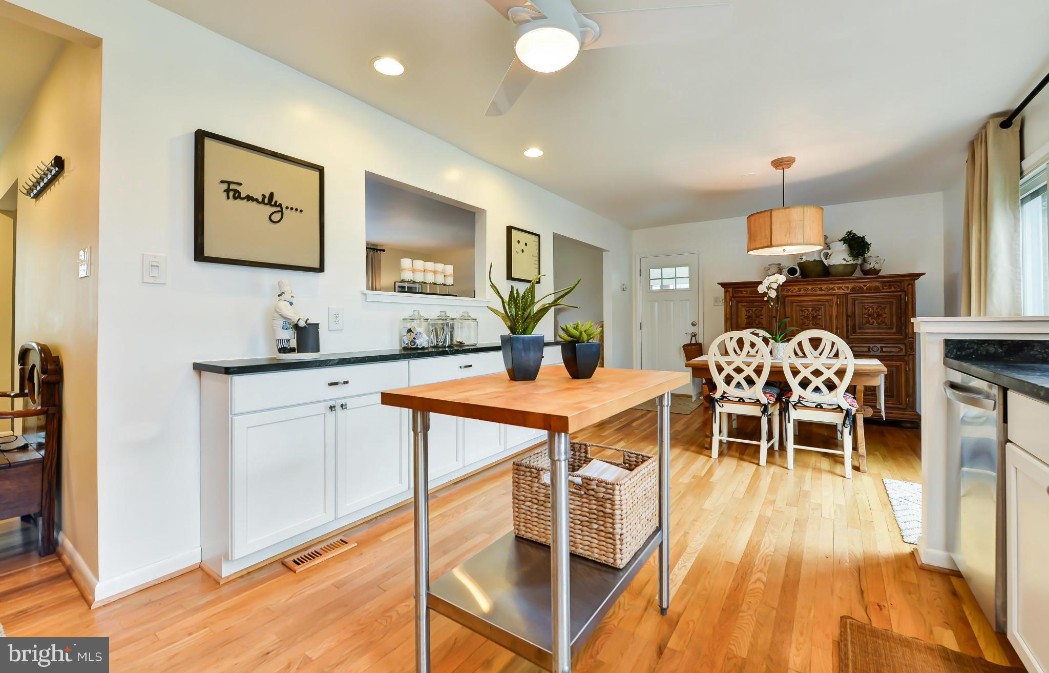 2011 Rampart Drive Alexandria, VA 22308 - Photo 13 of 30 Kitchen
