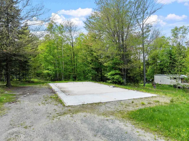 $179,000 | 16 3rd Street, Bethlehem, NH 03574