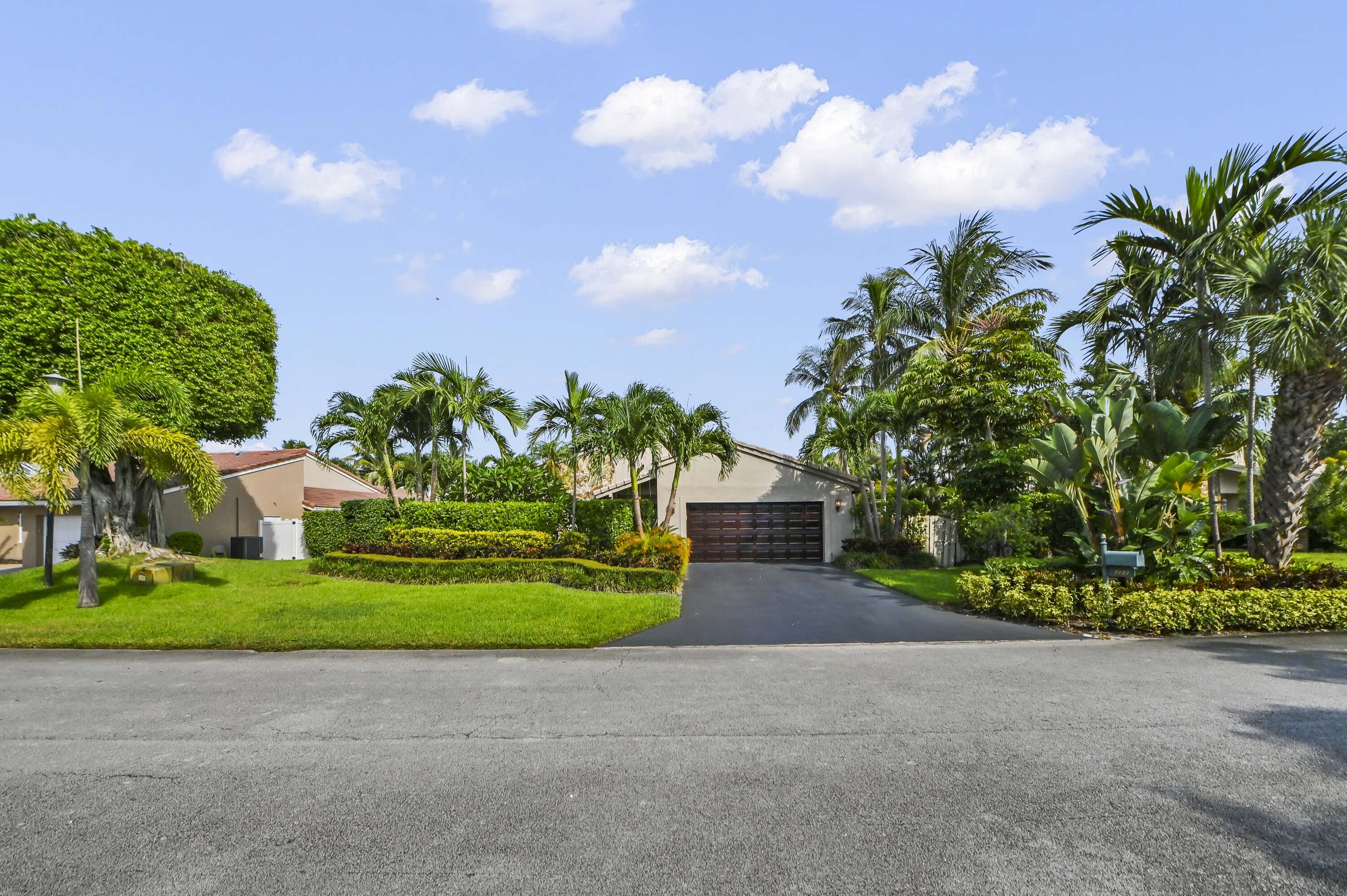 7131 Northwest 3rd Avenue Boca Raton, FL 33487 - Photo 36 of 47 01 Front 01