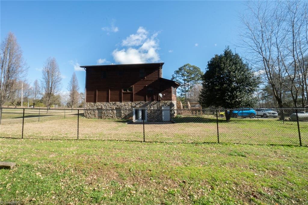 5873 Stanley Huff Road Summerfield, NC 27358 - Photo 10 of 50 Gallery Image 10