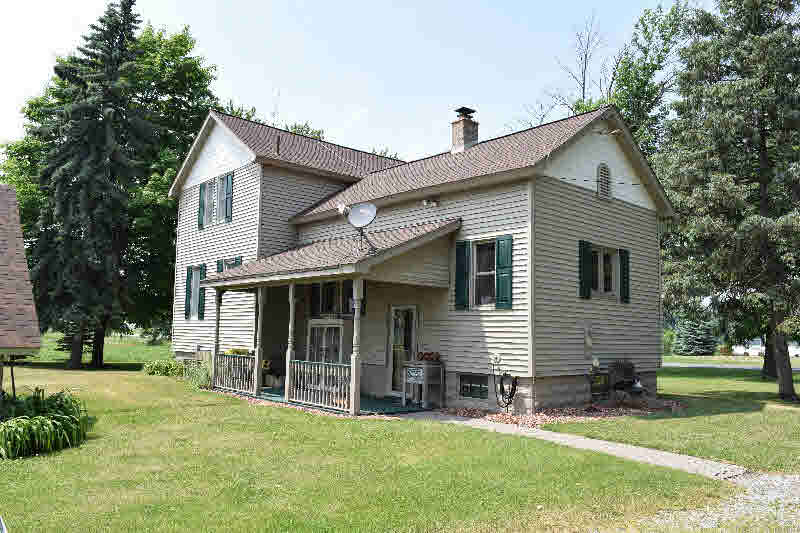 7655 West Freeland Road Freeland, MI 48623 - Photo 3 of 25