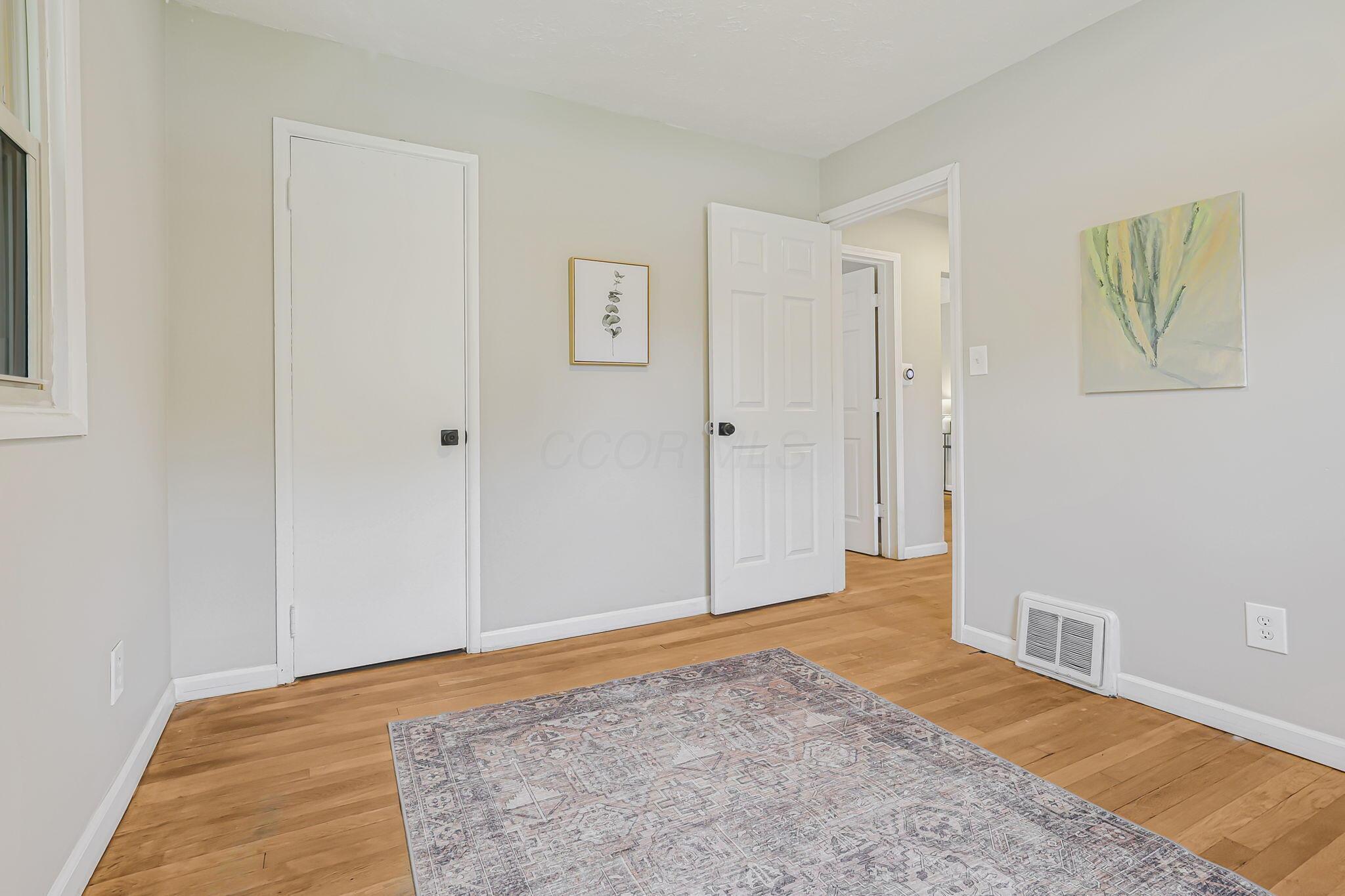 1728 East Cooke Road Columbus, OH 43224 - Photo 28 of 49 28-web-or-mls-0N4A7275