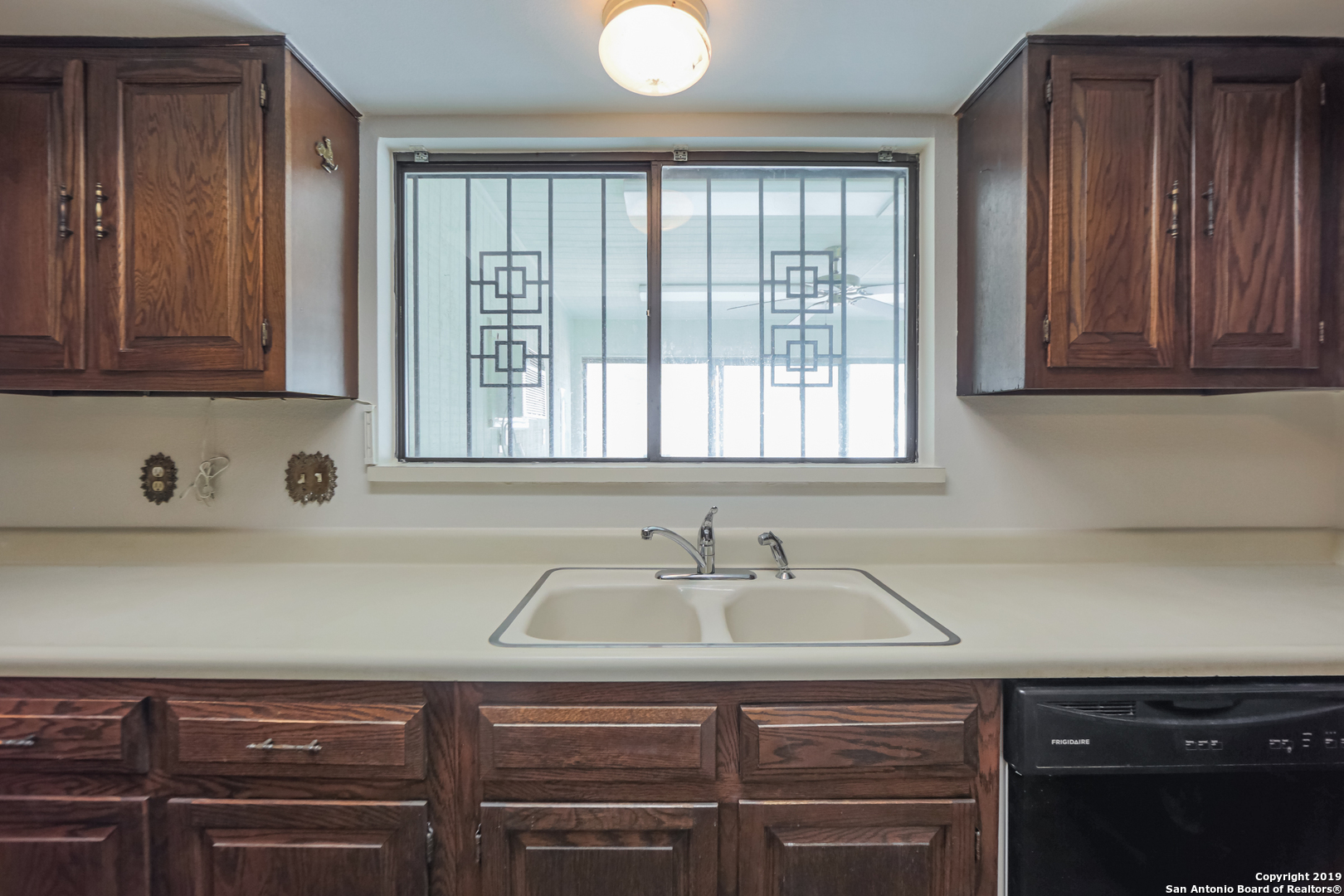 5811 Royal Ridge San Antonio, TX 78239 - Photo 12 of 25