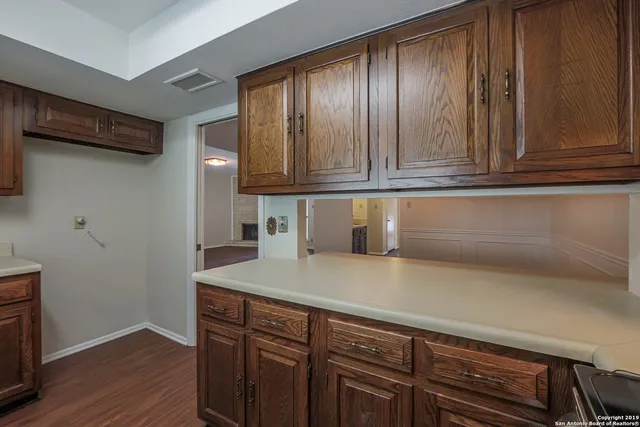$1,500 | 5811 Royal Ridge, San Antonio, TX 78239